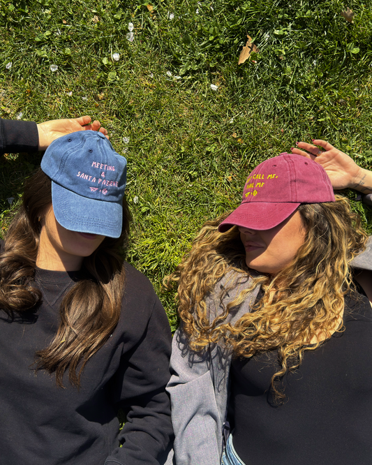 TRA EMAIL E RIUNIONI 🧢 | cappellino pack