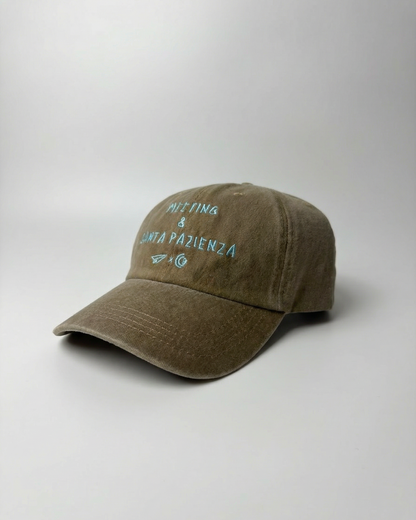 TRA EMAIL E RIUNIONI 🧢 | cappellino pack